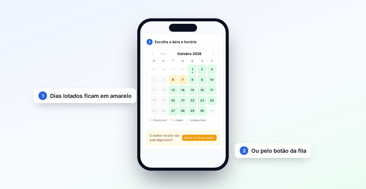 Calendário da página de agendamento no celular, com dias disponíveis em verde, dias lotados em amarelo e o botão Entrar na fila de espera