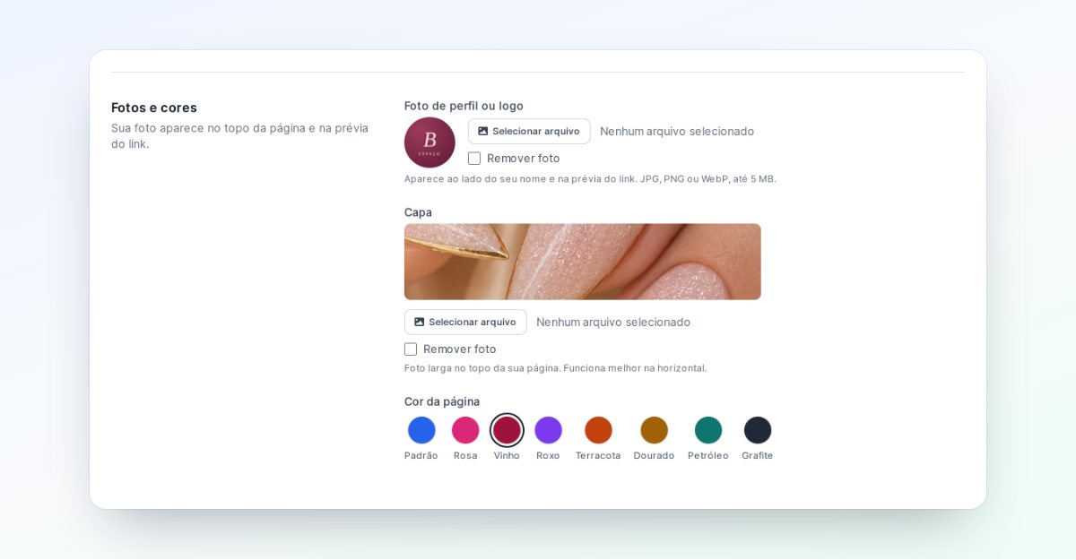Seção Fotos e cores com a logo do Espaço Bella, a capa com foto de unhas e a cor Vinho selecionada entre as opções Padrão, Rosa, Vinho, Roxo, Terracota, Dourado, Petróleo e Grafite
